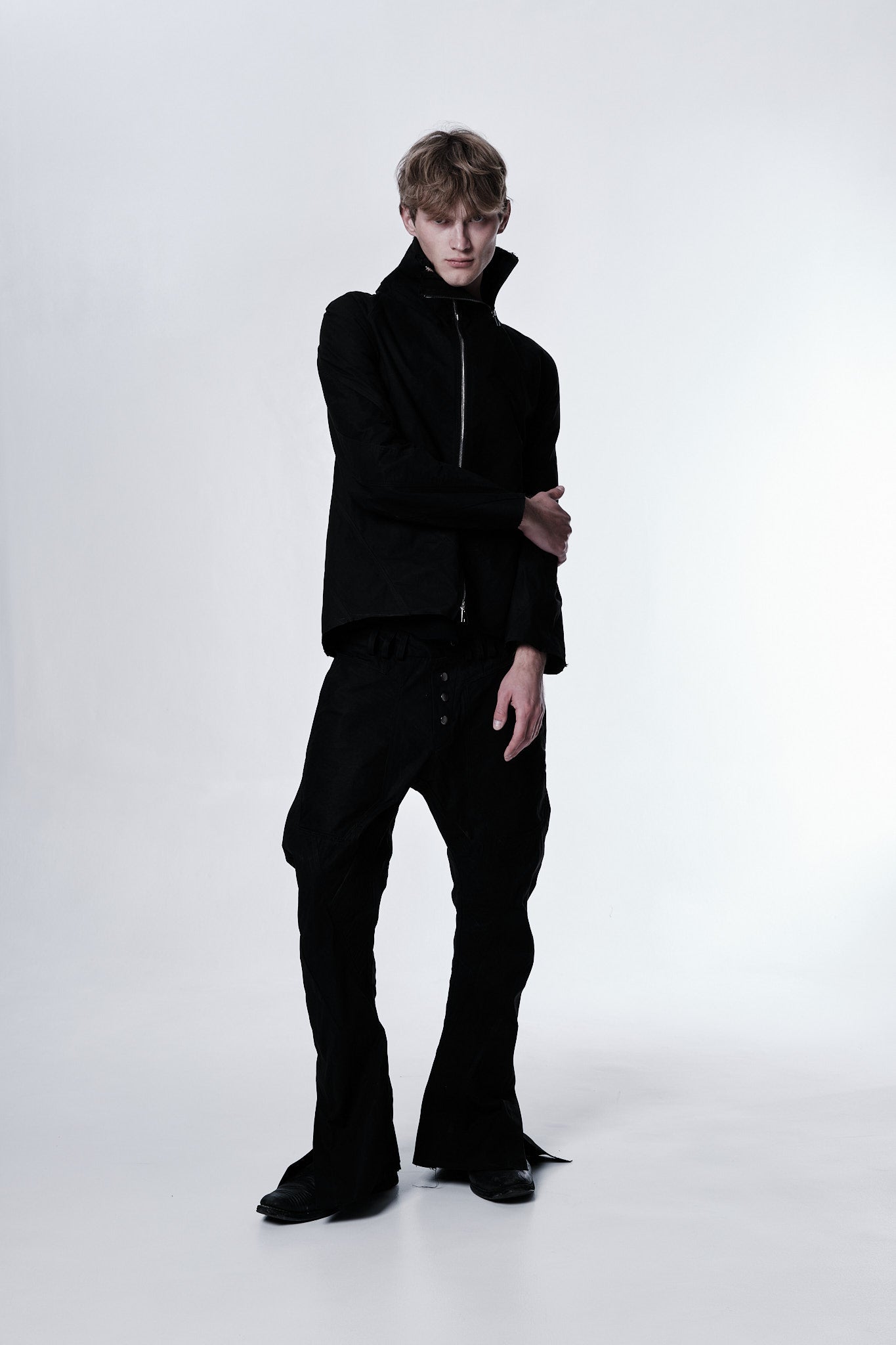 EC0016 - LSS
Leaf Structured Shirt