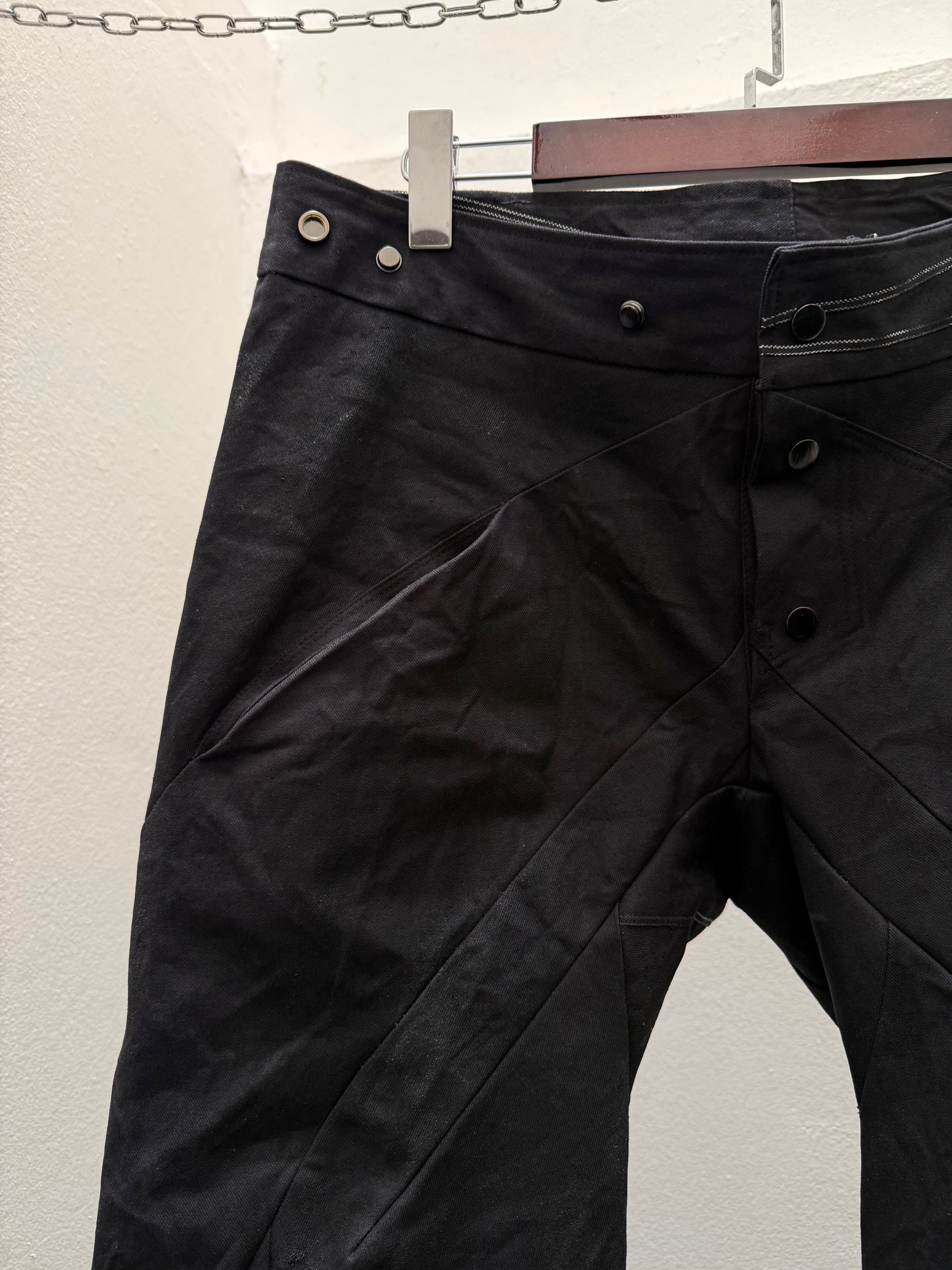 EC0020 LOT/TS(Selvedge)
Linea Obscura Trousers