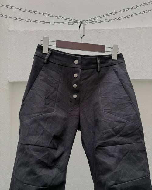 EC0010 - CDD

Curved Darted Denim