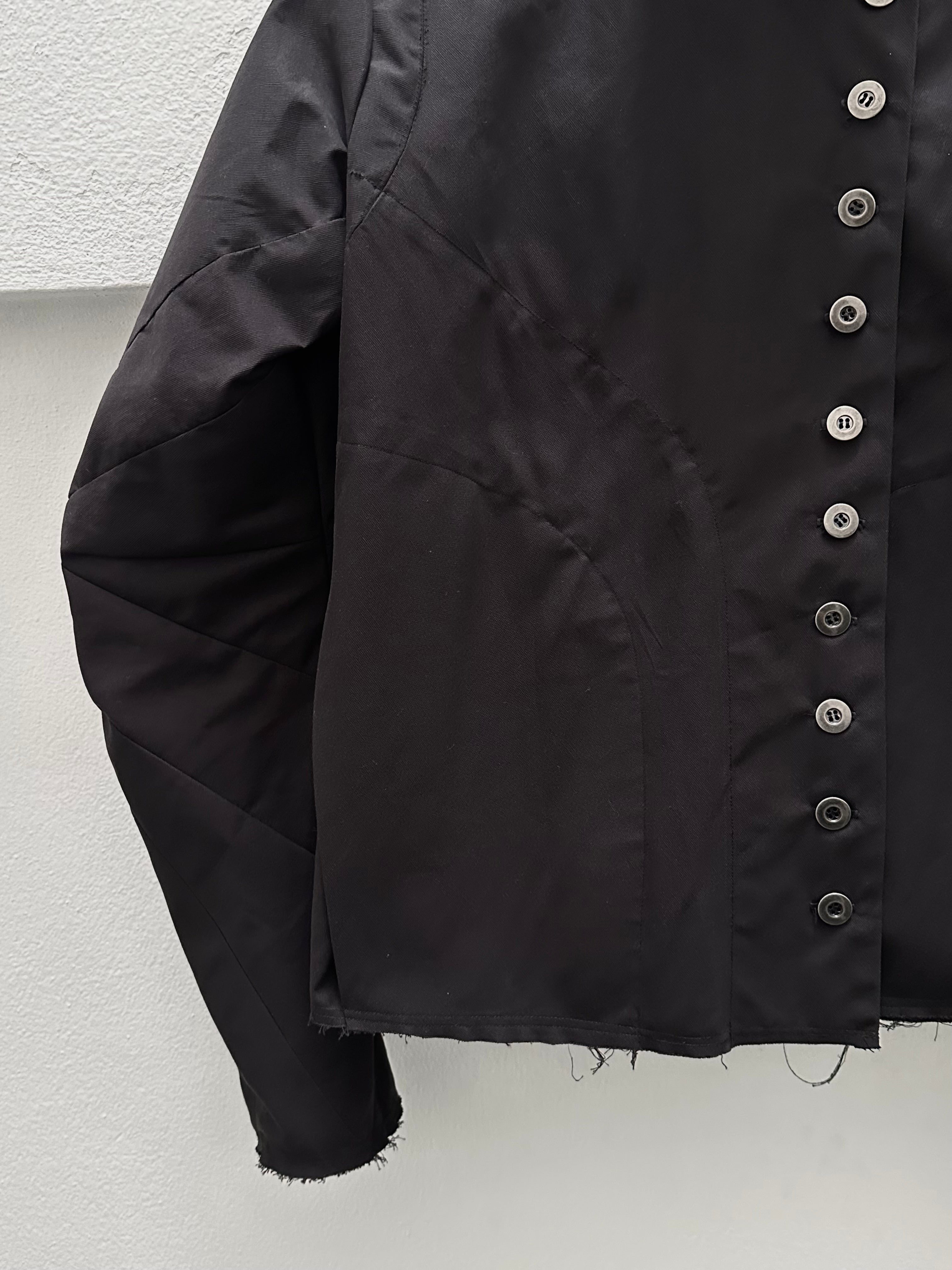 EC002 - ACJ

Anatomical Curvature Jacket