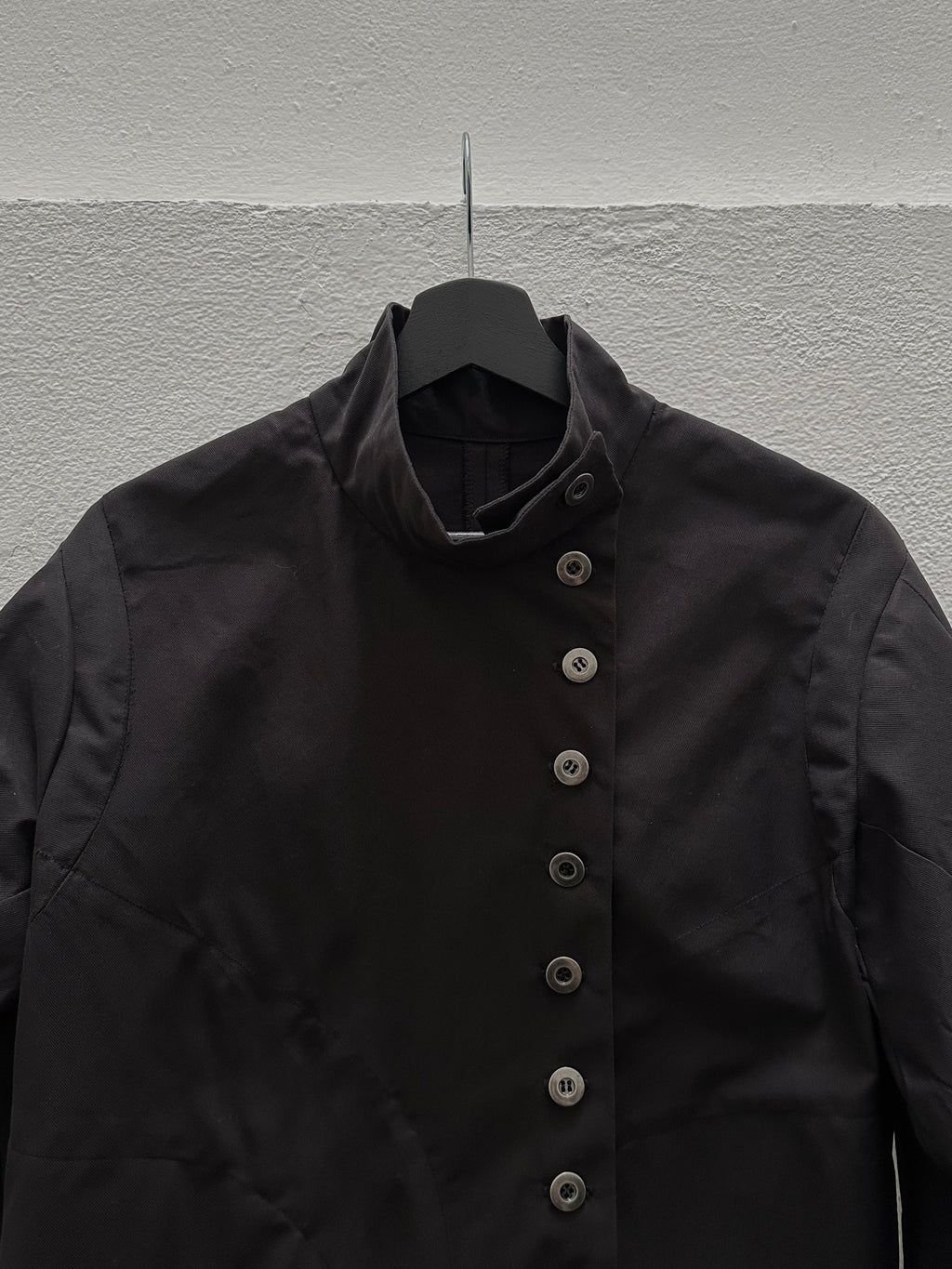 EC002 - ACJ

Anatomical Curvature Jacket