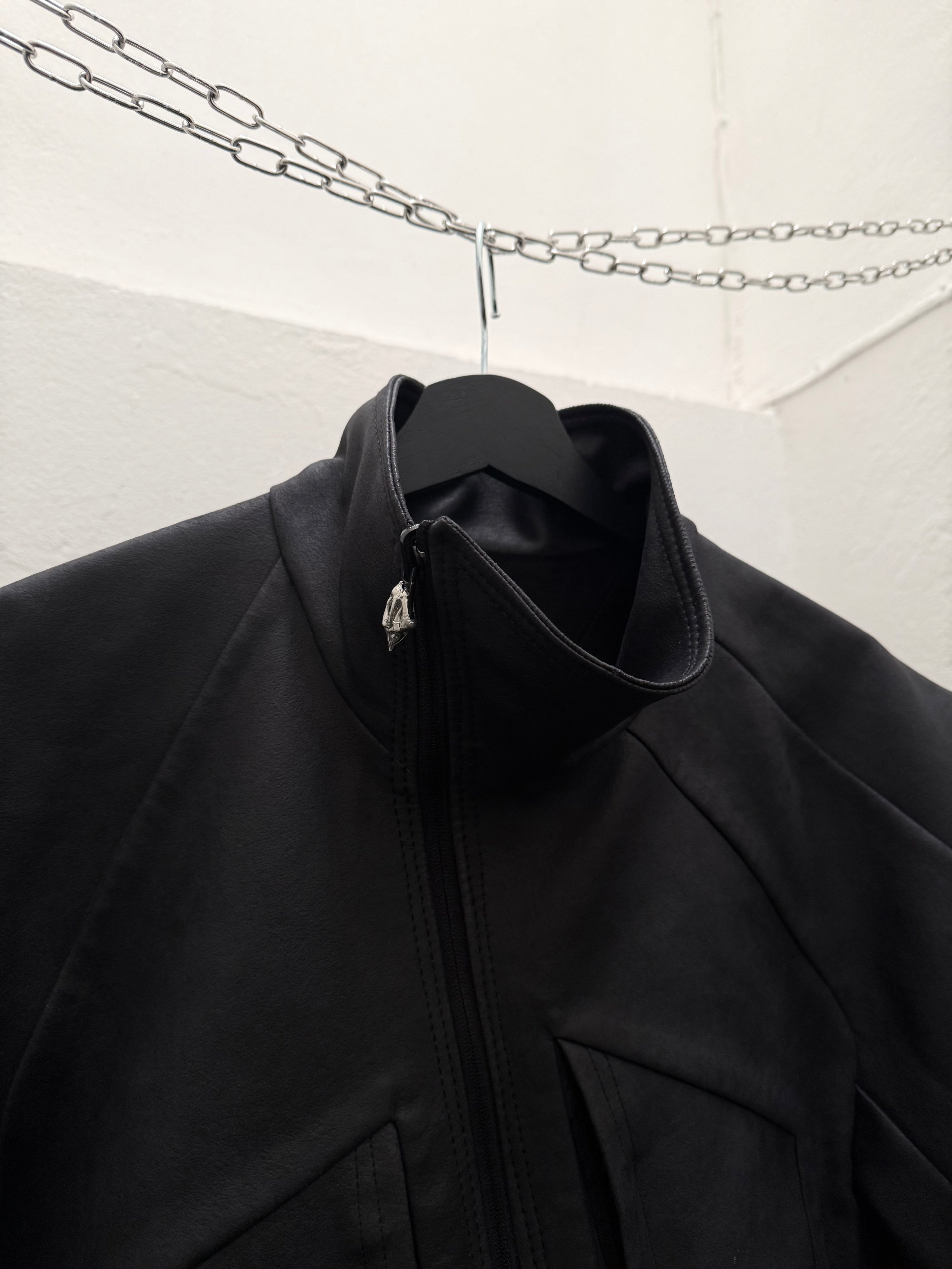 EC0014 - RSJ
Reversible Slanted Jacket