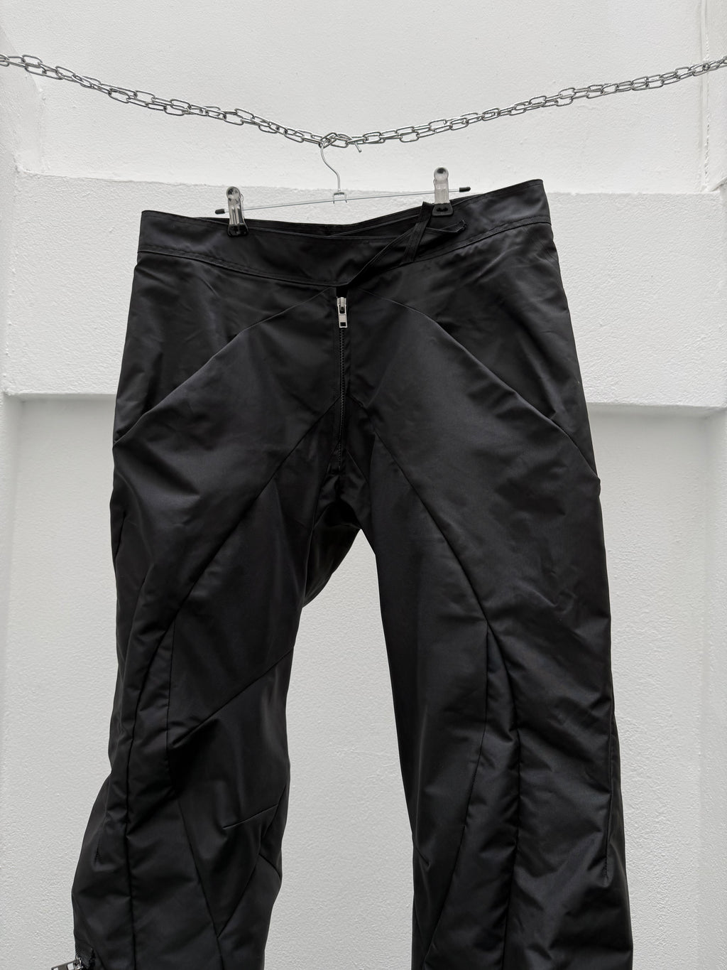 EC004/TS - LOT (Nylon)

Linea Obscura Trousers