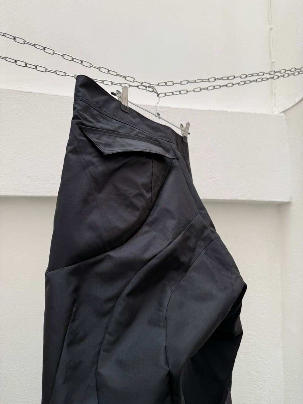 EC004/TS - LOT (Nylon)

Linea Obscura Trousers