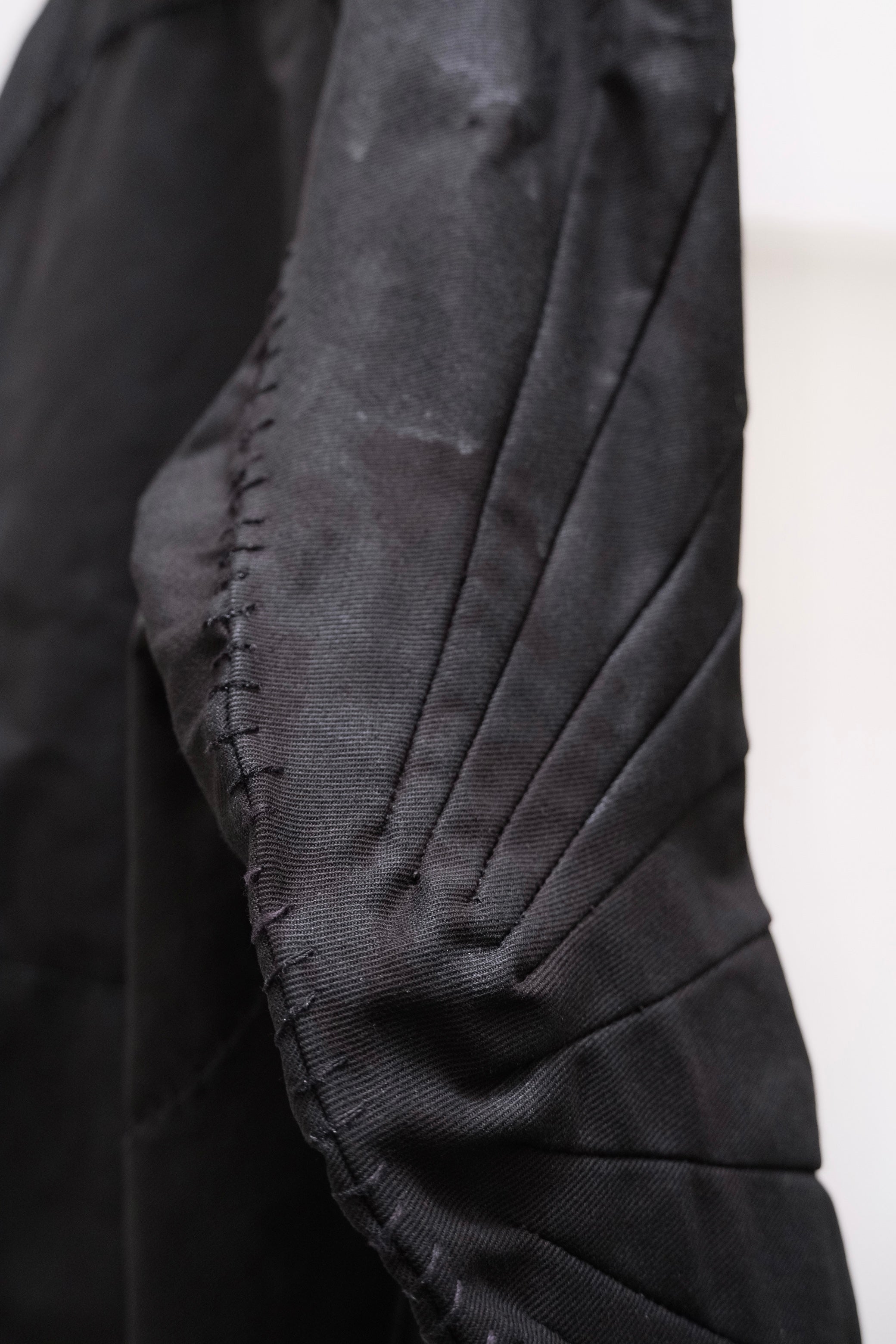 EC0025 - DDJ
DISSOLUTION DARTED JACKET