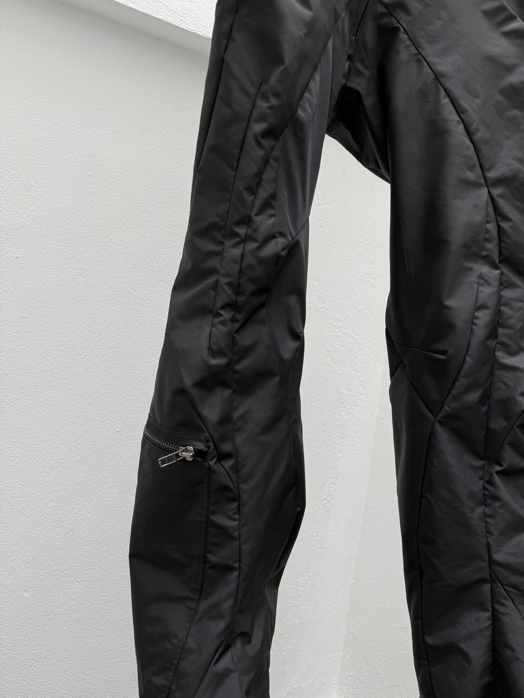 EC004/TS - LOT (Nylon)

Linea Obscura Trousers