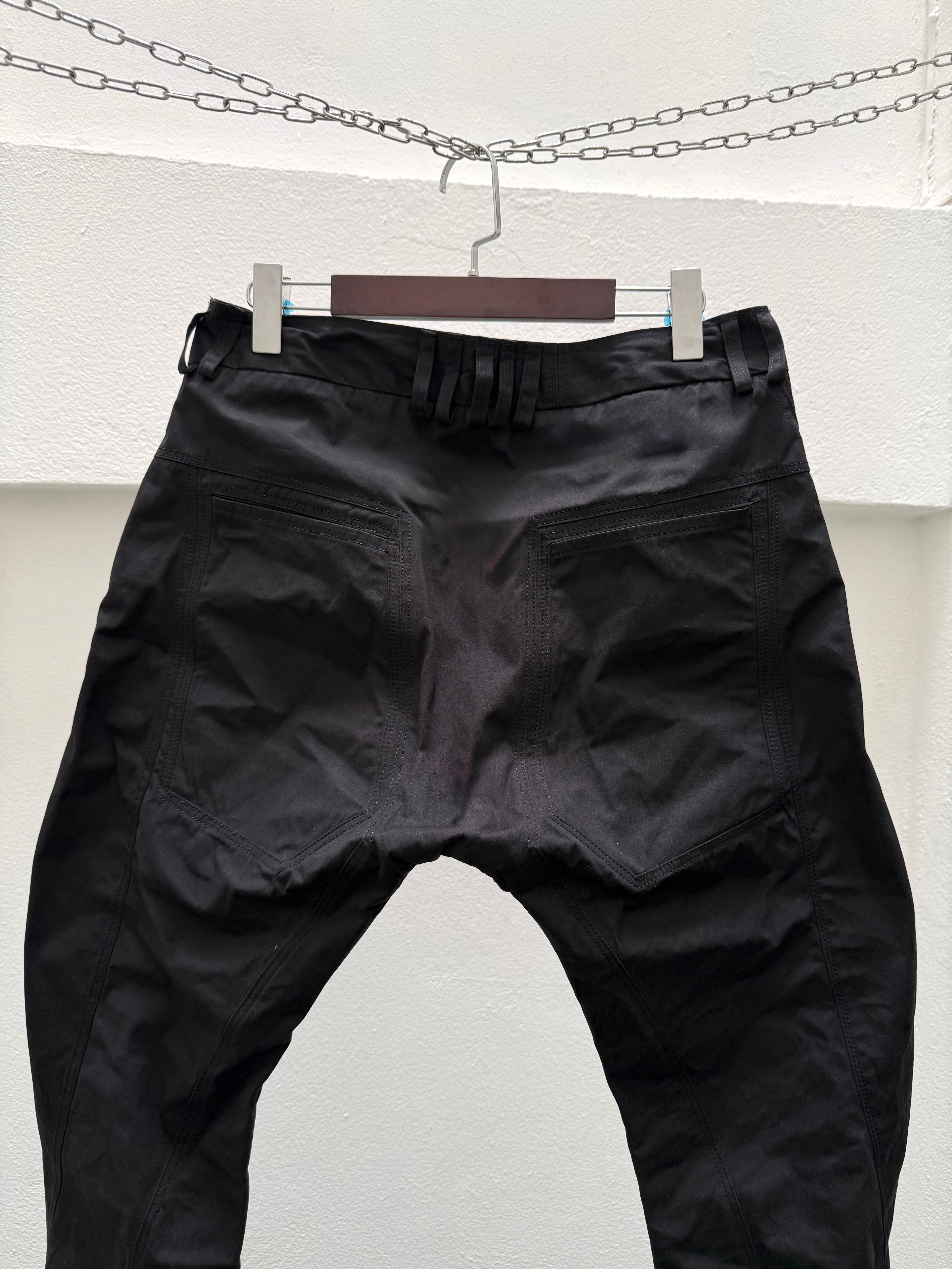 EC0015/TS - CPT
Curved panel Trousers