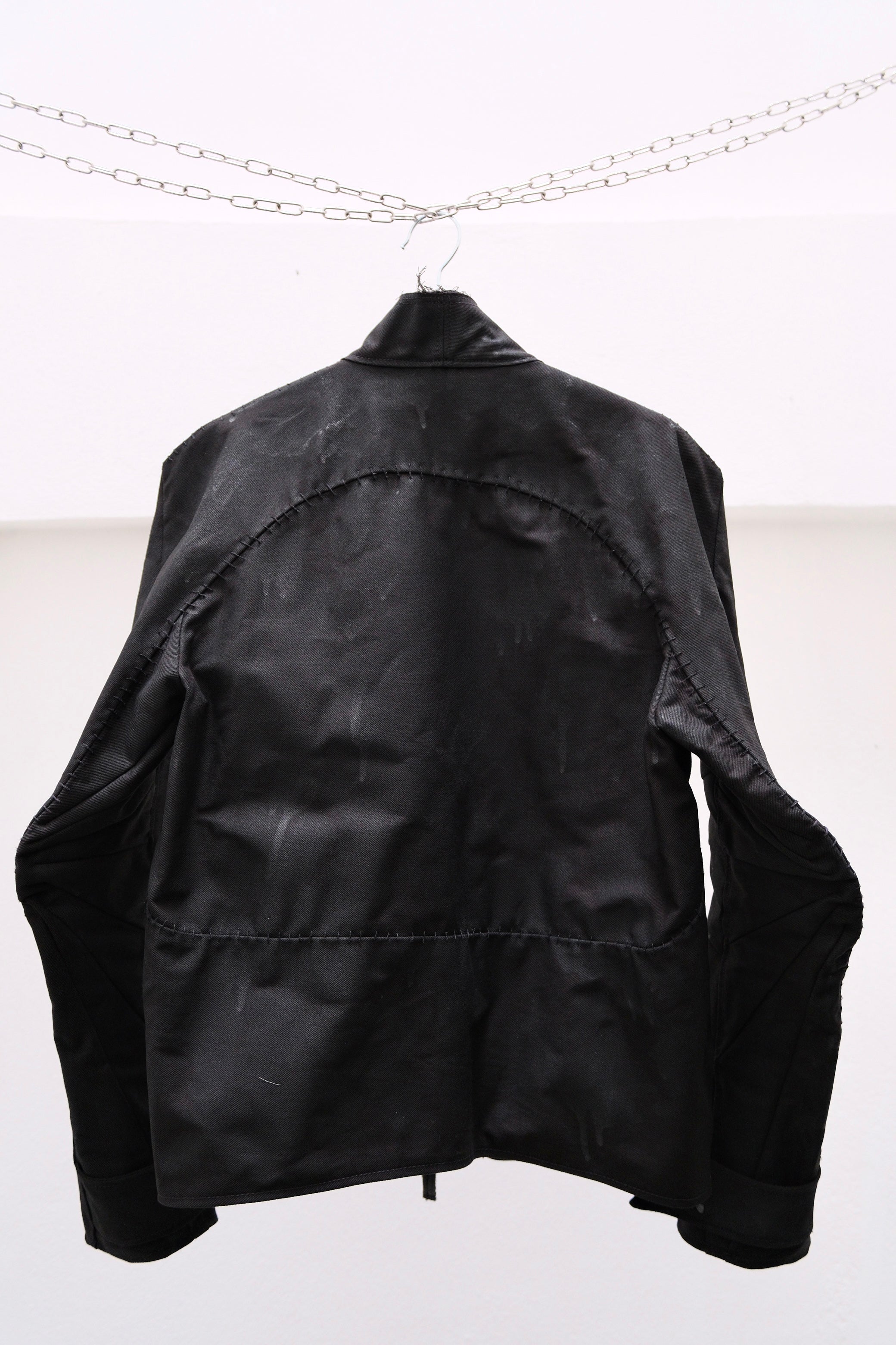 EC0025 - DDJ
DISSOLUTION DARTED JACKET
