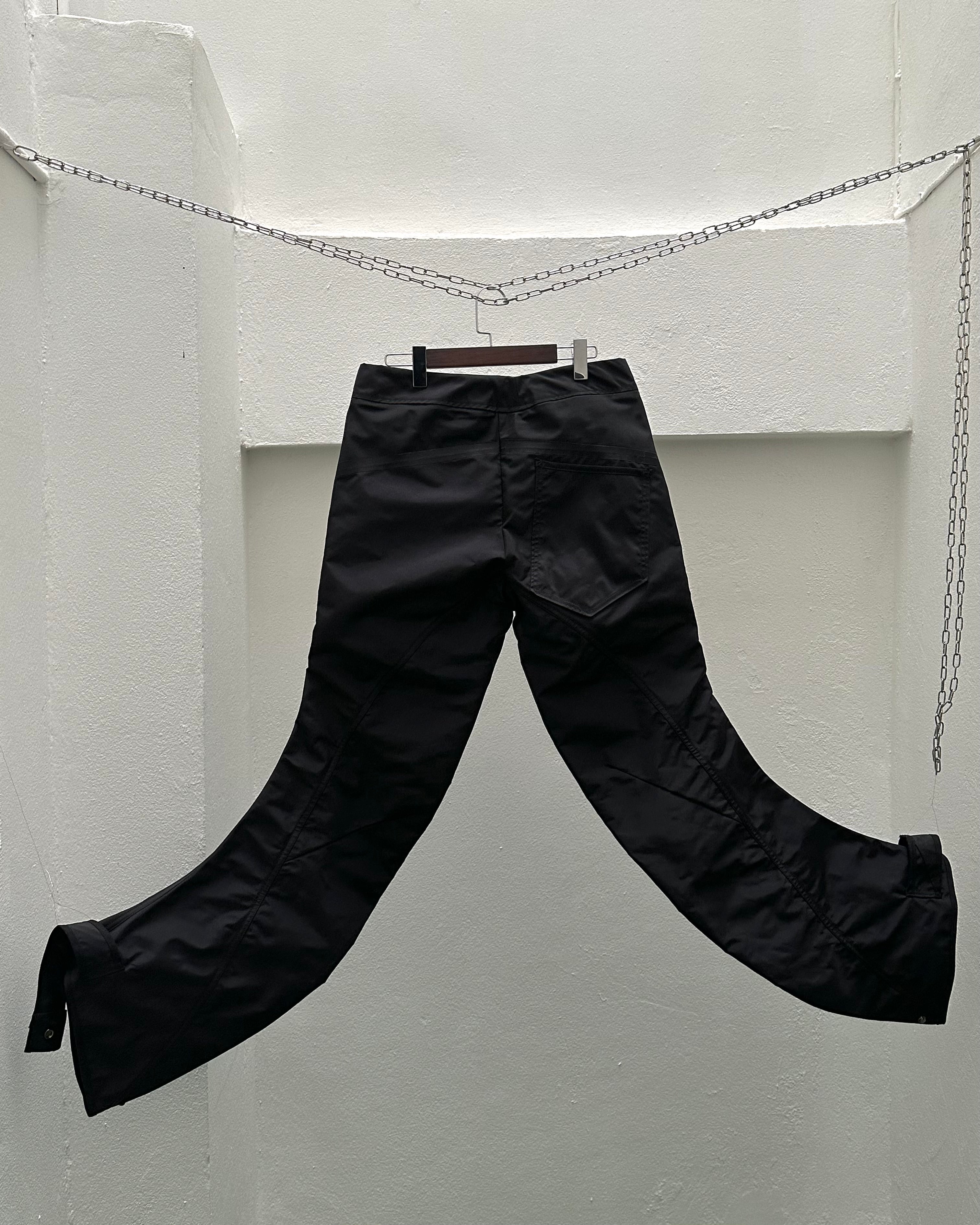 EC0011 - SST

Spiral Stacks Trousers