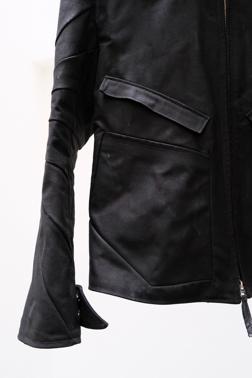 EC0025 - DDJ
DISSOLUTION DARTED JACKET