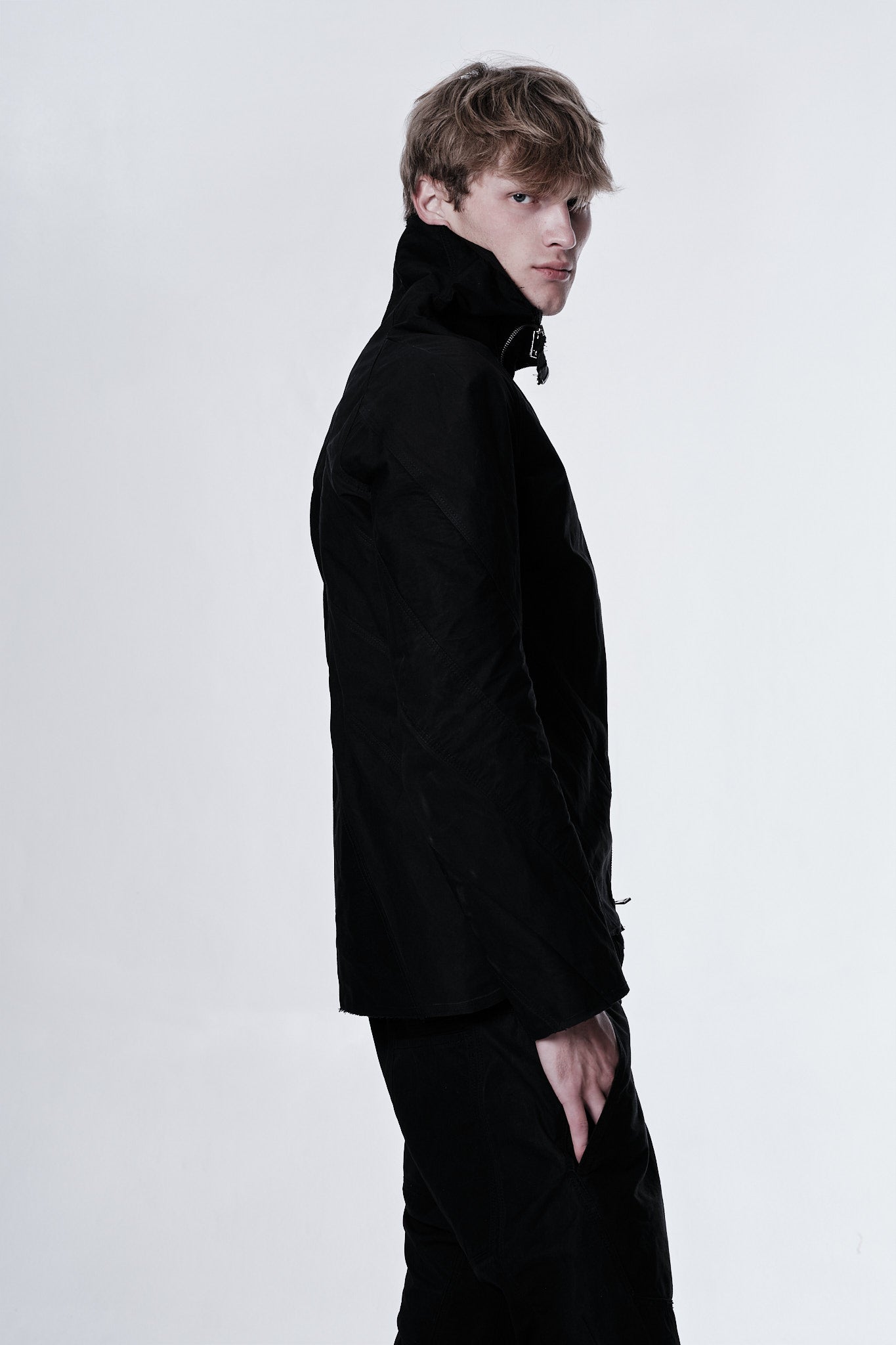 EC0016 - LSS
Leaf Structured Shirt