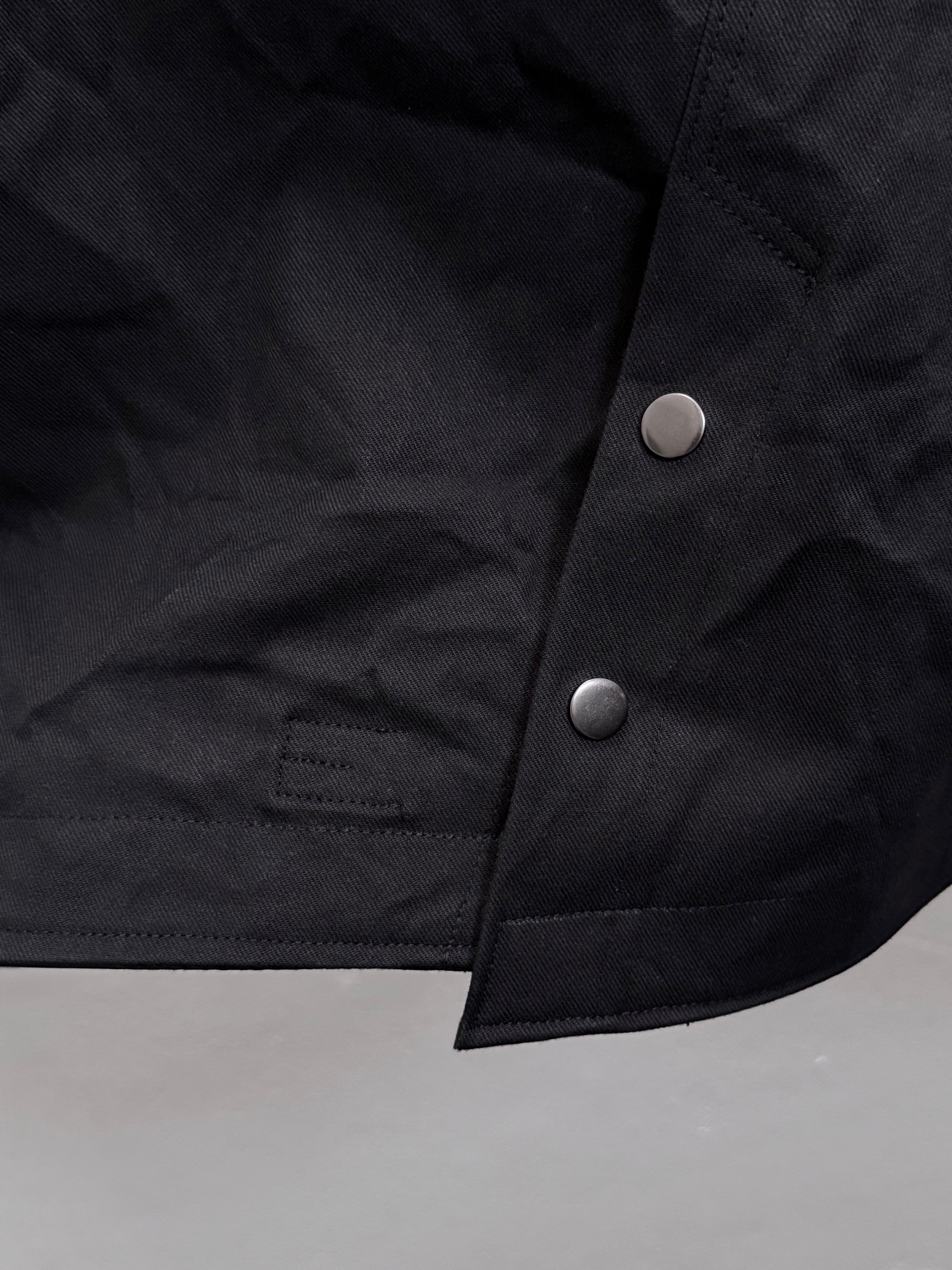 EC008-HSJ

High neck Slanted Jacket