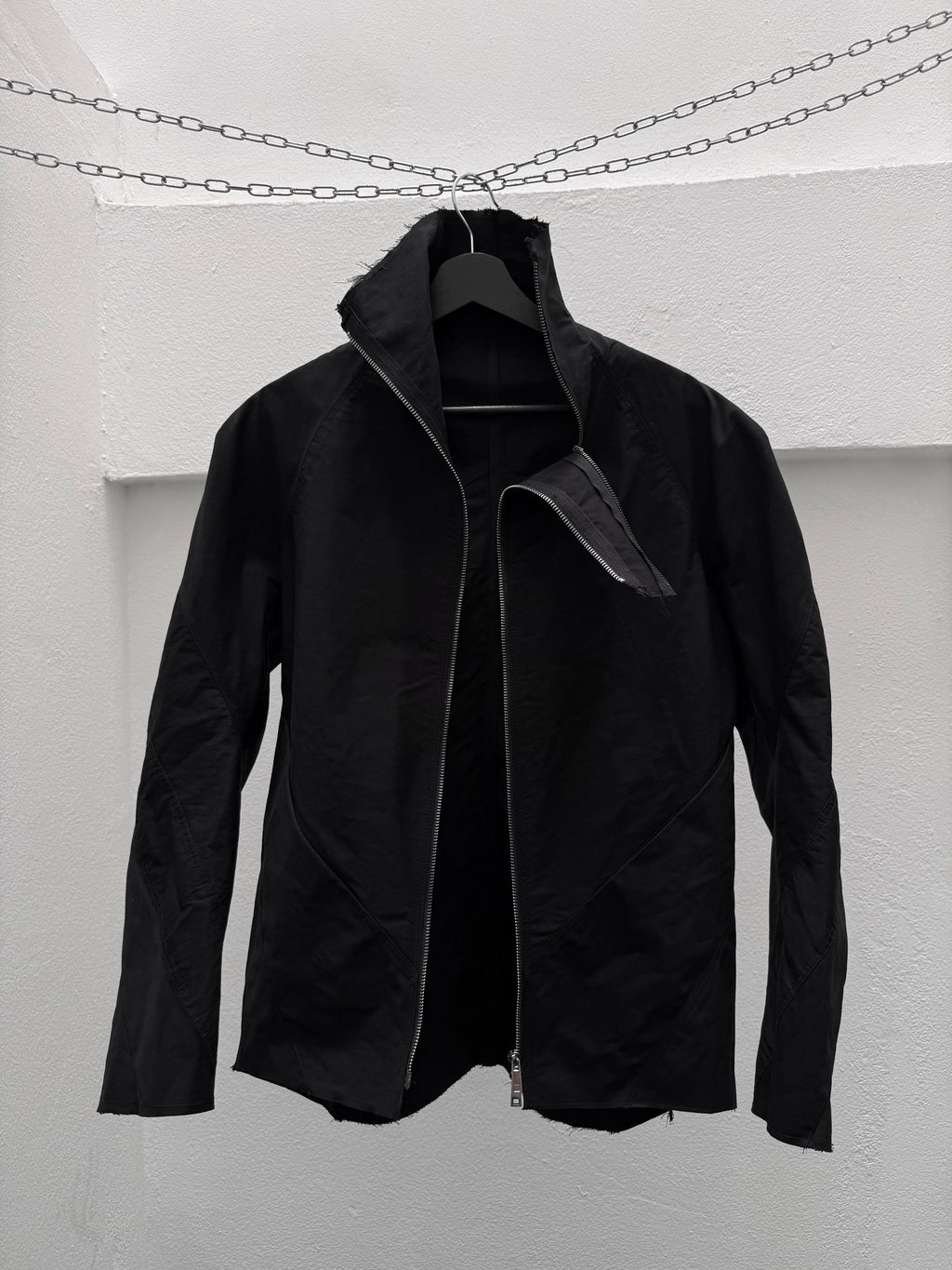 EC0016 - LSS
Leaf Structured Shirt